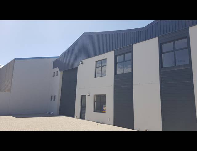 550M² FACTORY FOR SALE IN SAXENBURG PARK 2